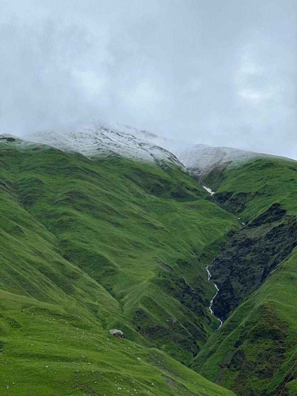 Nanila Hotel Ushguli Buitenkant foto