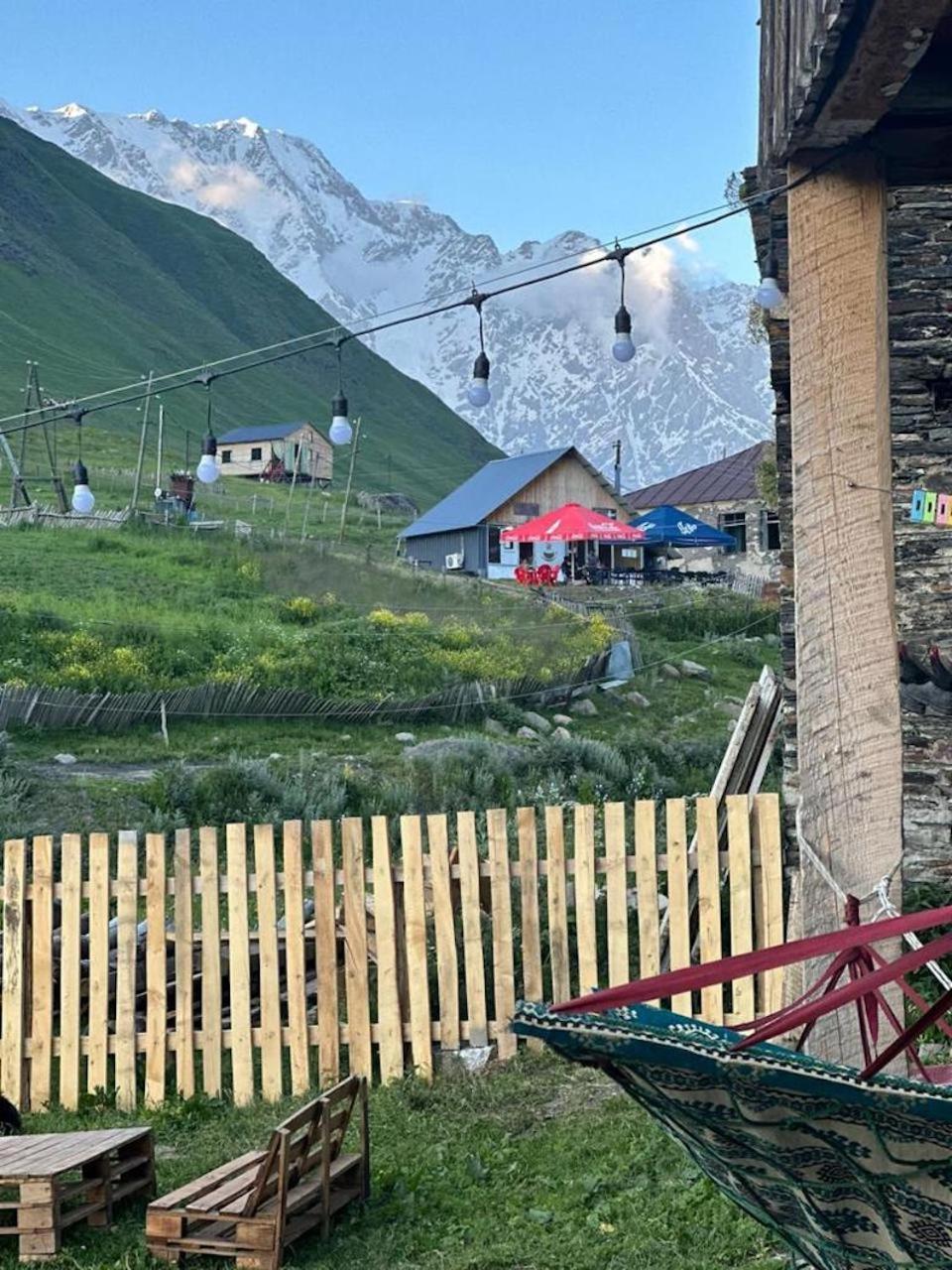 Nanila Hotel Ushguli Buitenkant foto